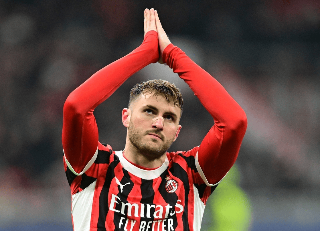 保罗-乔治投篮卡篮脖子，首节4中1仅得4分（保罗-乔治投篮卡在篮筐，首节仅4投1中拿4分）