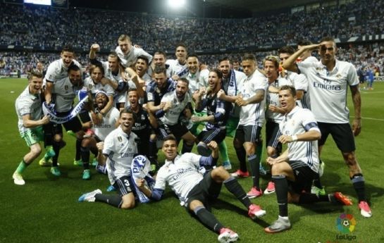 2025 赛季：大联盟官方在法国巴黎举行棒球推广赛，吸引数万名欧洲观众